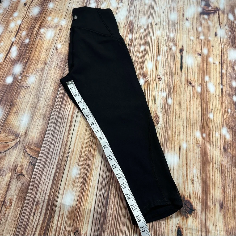 Lululemon Athletica Women’s Cropped Leggings Size 4